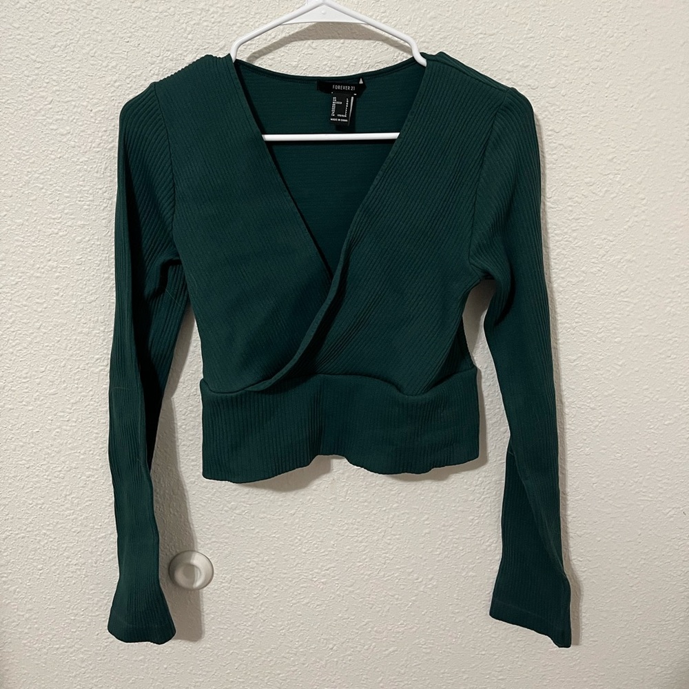 Long sleeve crop top